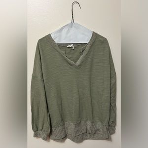Super comfy, women’s top, size L, Green